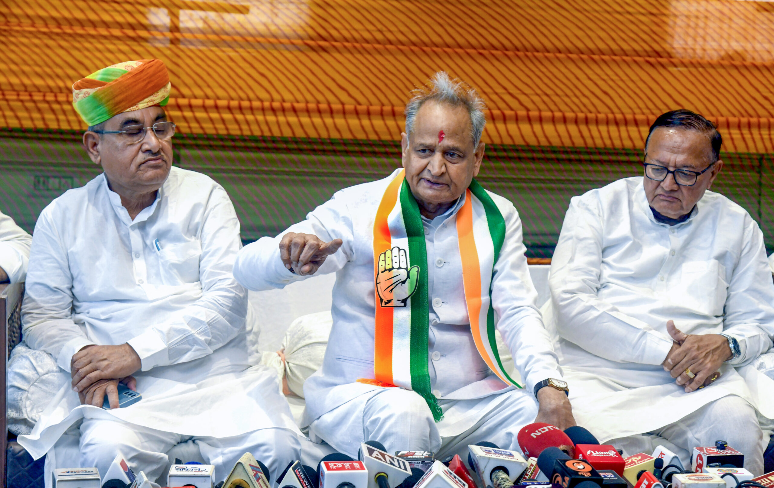 Bikaner: Ashok Gehlot Addresses Press Conference – #Gallery