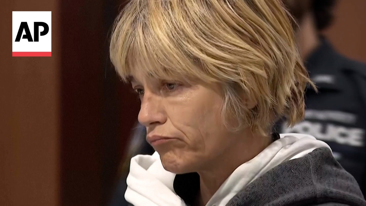 Selma Blair arrested after alleged assault on Delta flight (Video)