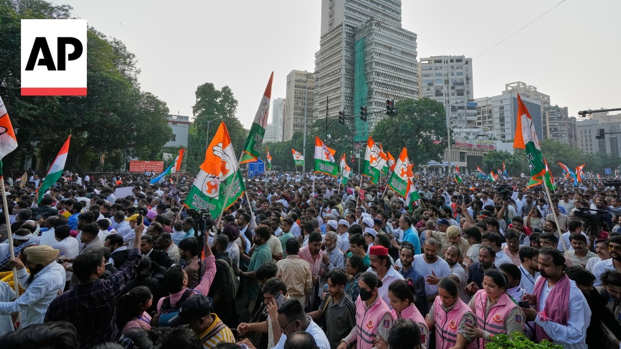 India's opposition parties march to the top court as protests over voter lists escalate (Video)