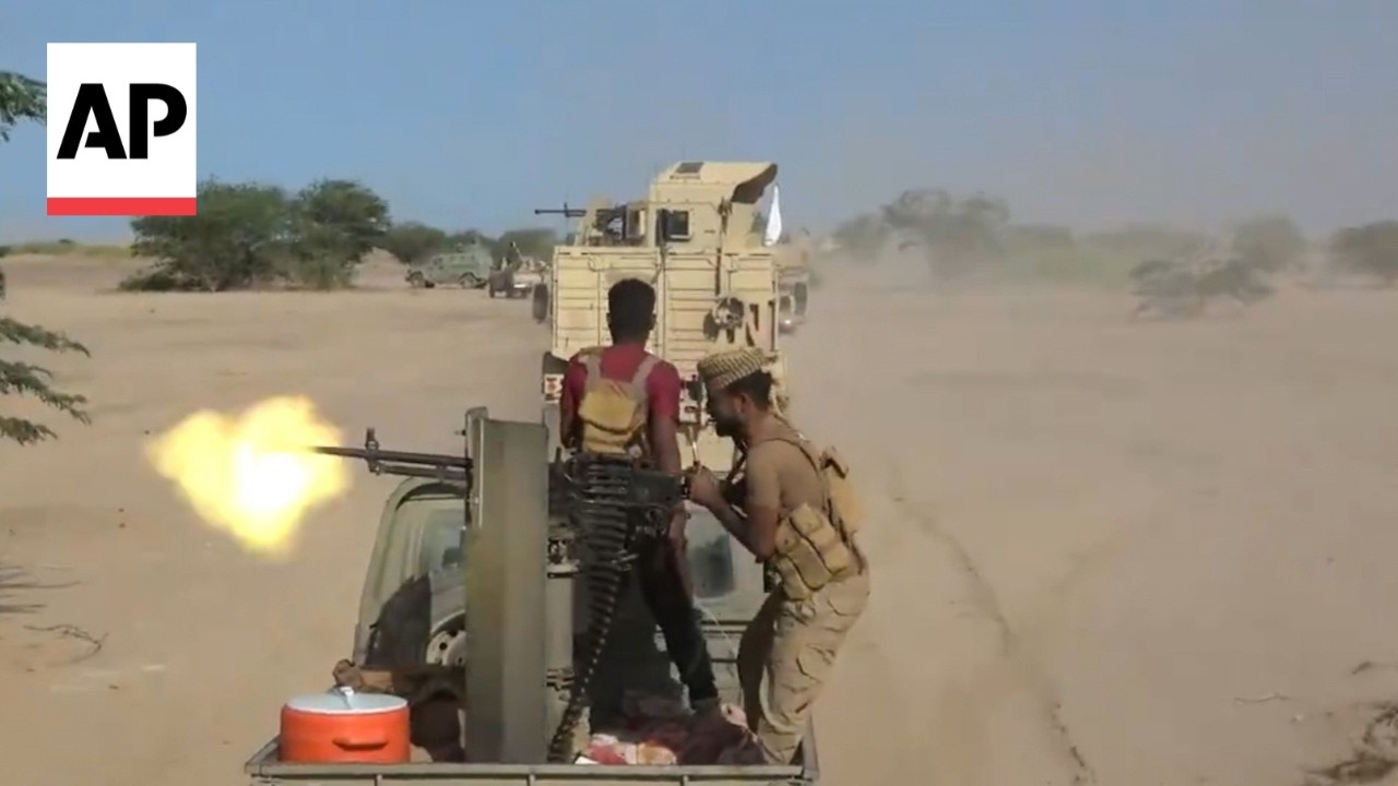Houthi rebels release a video claiming to show fighting in Dhobab desert in Yemen (Video)