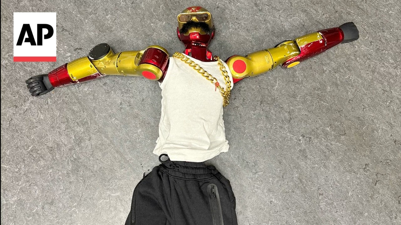 Robot controlled by two young men gropes a teen girl in Germany (Video)