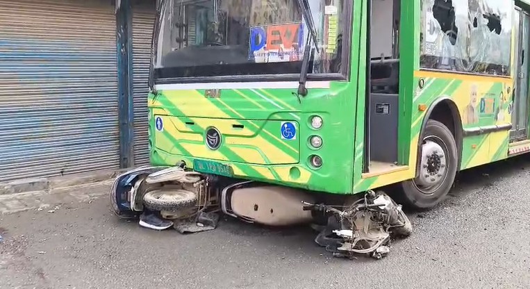 One killed as DTC bus runs into pedestrians in Delhi's Anand Parbat