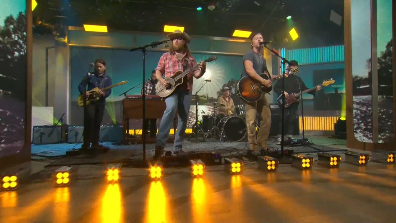 Saturday Sessions: Brothers Osborne perform "R.I.P." (Video)