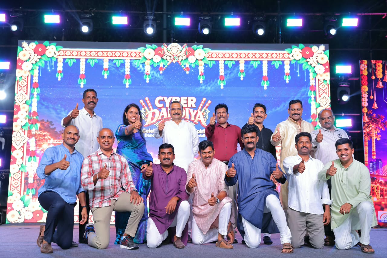 Telangana: Cyberabad Police organises Cyber Dandiya to create cybercrime awareness