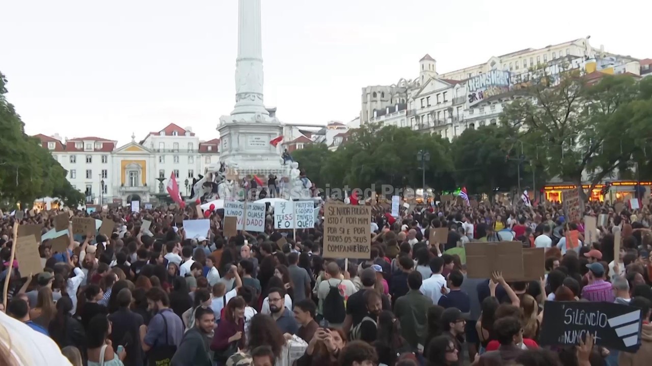 Affordable housing protesters gather in Portugal capital as some start setting up tents (Video)