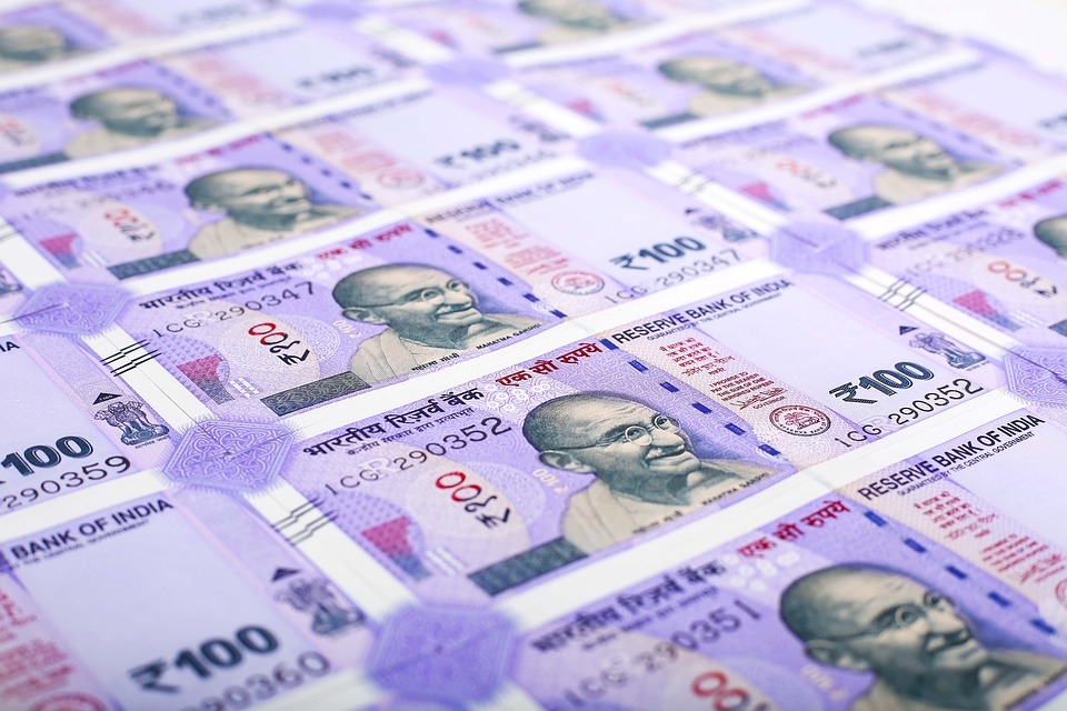 Industry backs RBI, govt measures to support rupee, attract long-term capital