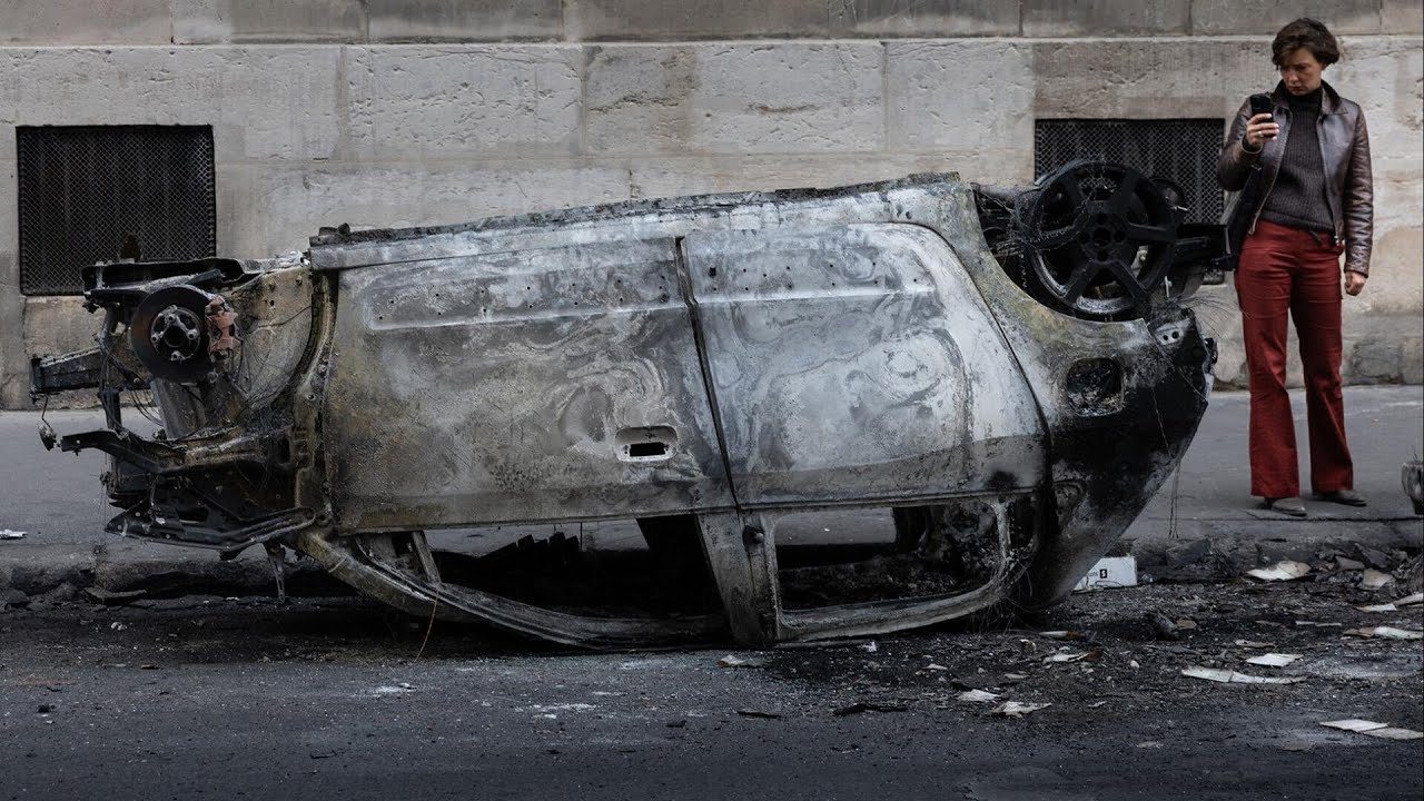 France imposes curfews amid violent protests (Video)