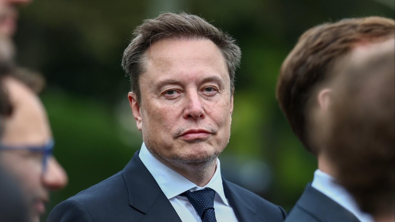 Ukraine's SpaceX satellite ordeal sparks concern over tech owners' accountability (Video)