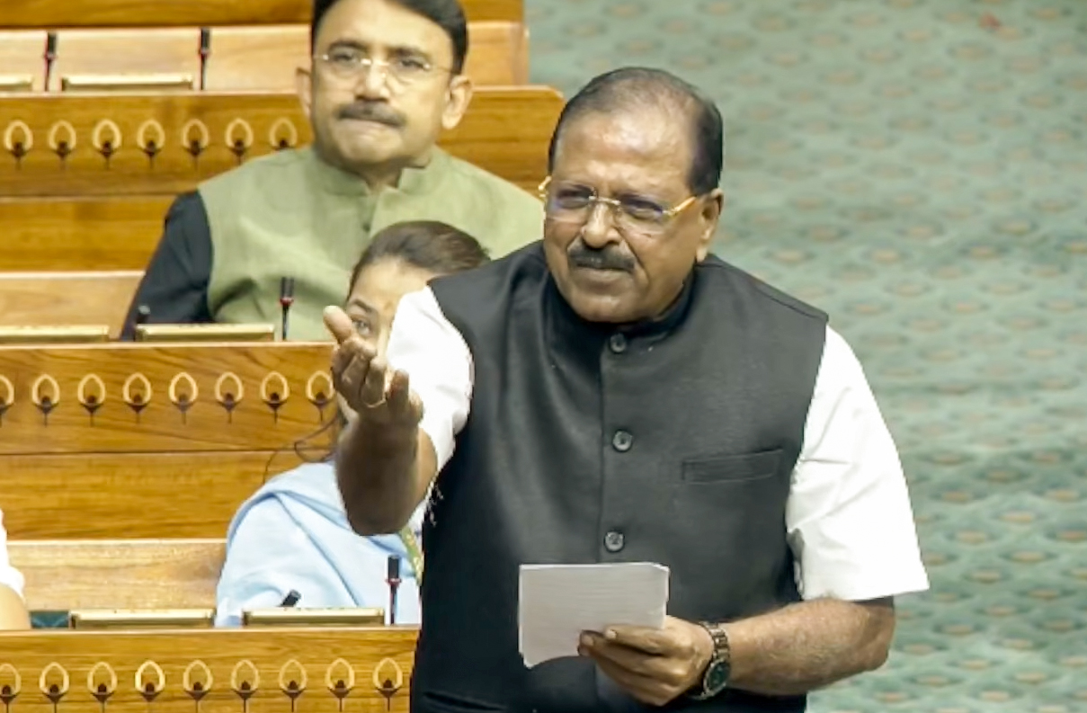 Congress' dirty linen refuses to stay private in Kerala