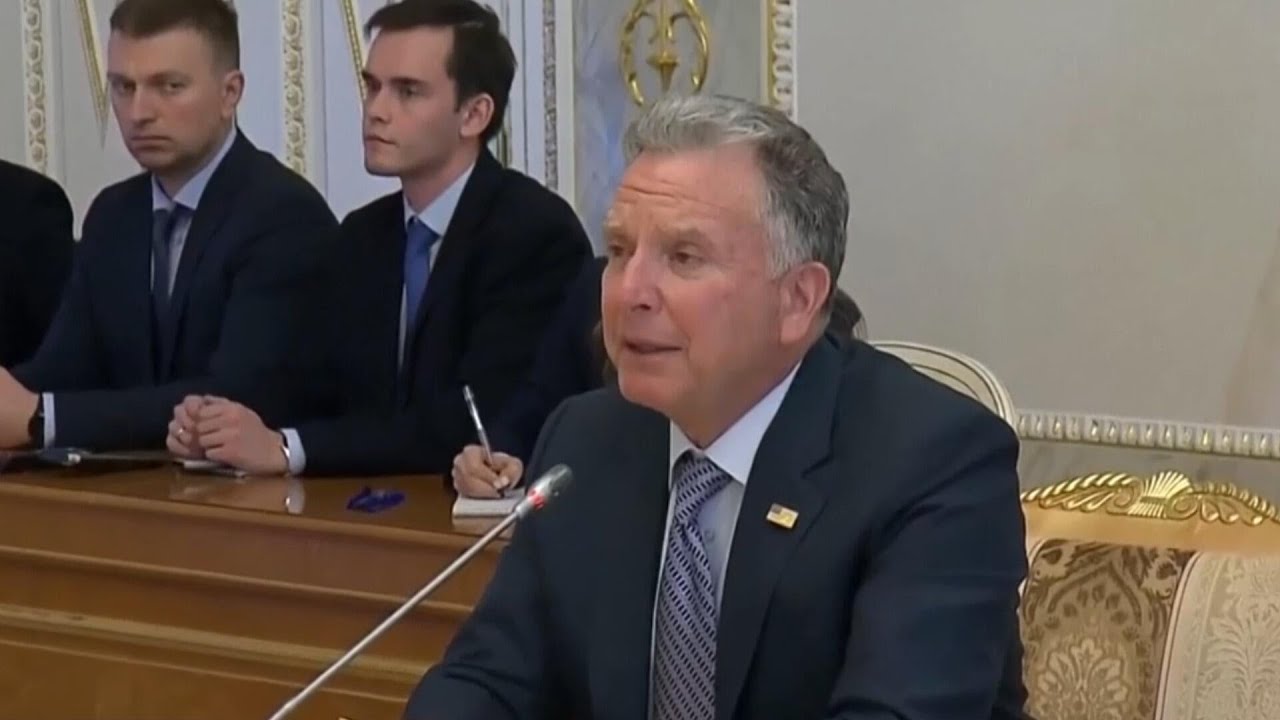 Former U.S. ambassador says Putin is a war criminal, calls Witkoff's comment "fatuous" (Video)
