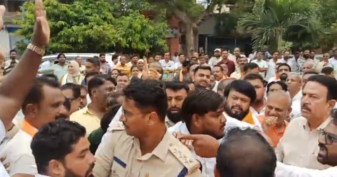 YSRCP alleges police assault on former Andhra minister Rajini, seeks SEC’s intervention