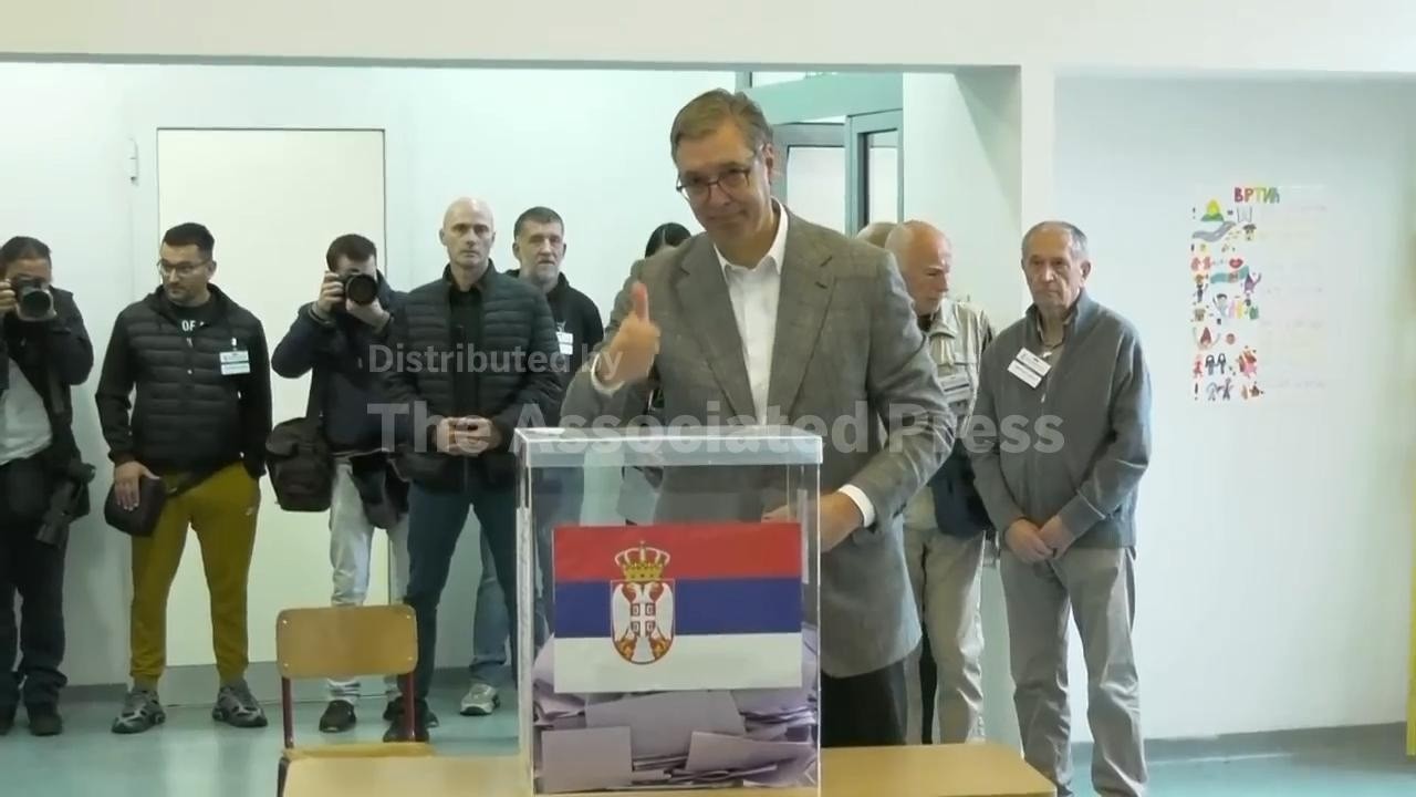 Polls open in Serbia in a parliamentary election that sees populist leader Vucic under threat (Video)