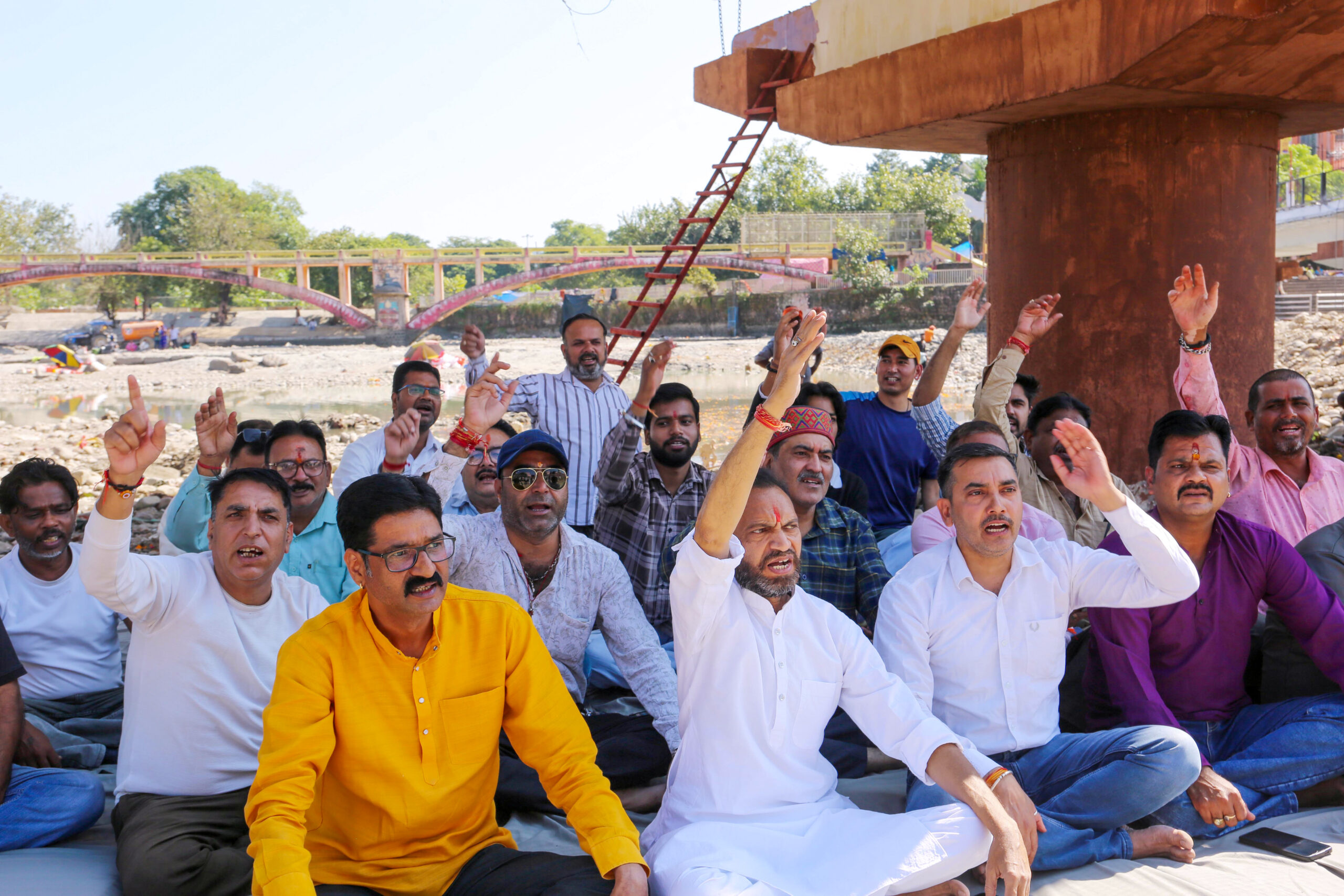 Haridwar: Sawan Manch Members Protest Over Alleged Sewage Discharge into Ganga #Gallery