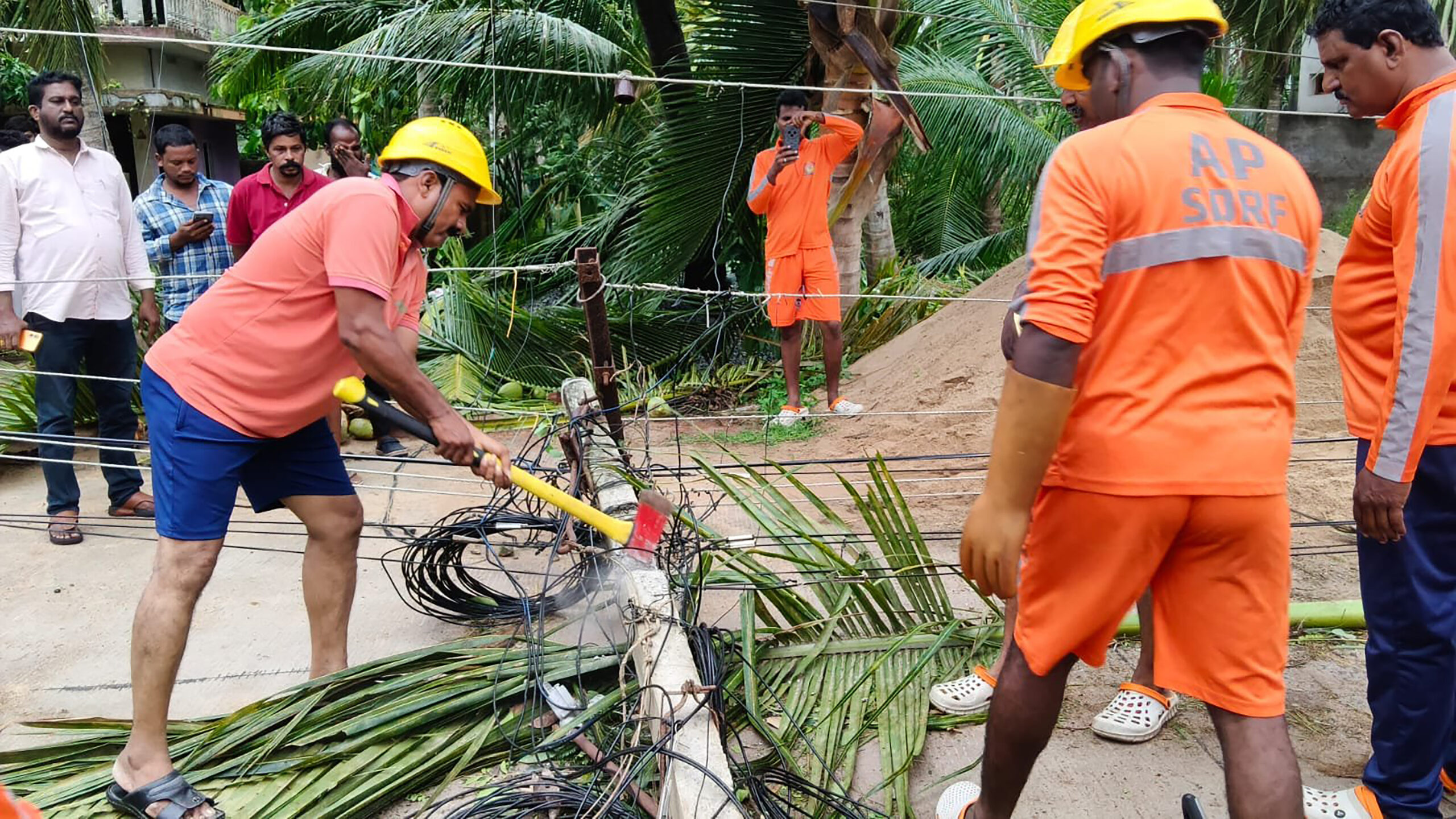 Cyclone Arnab claims four lives, leaves trail of destruction in coastal Andhra (Roundup)