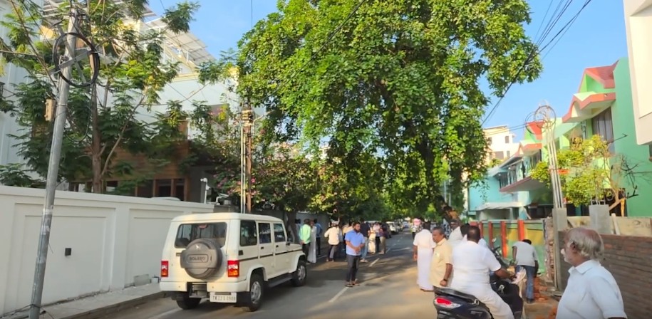 Vigilance raids ex-DMK Minister KN Nehru’s premises in corruption case