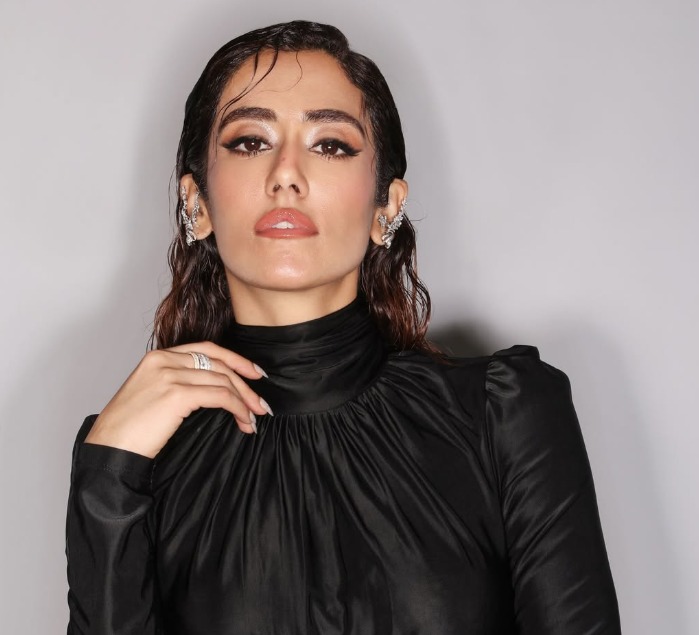 Xyz Notes Jonita Gandhi bids adieu grandmother with heartfelt post - Social News XYZ