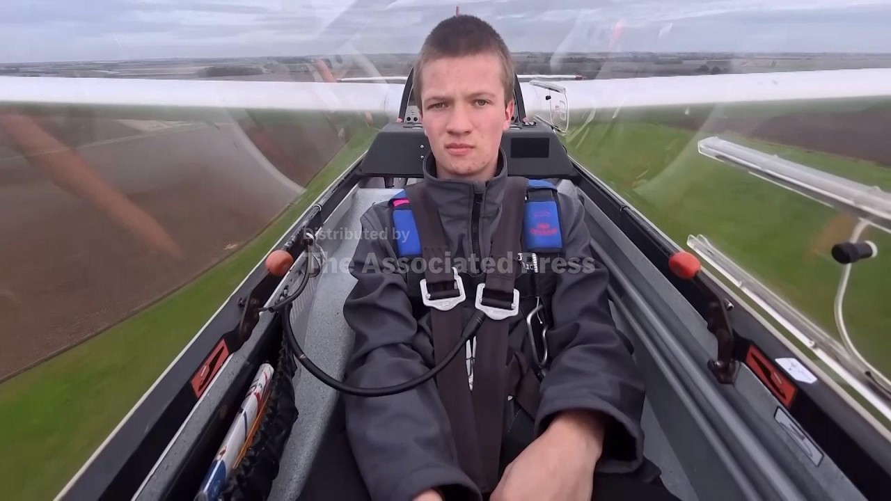 British teen becomes UK's youngest qualified glider pilot (Video)