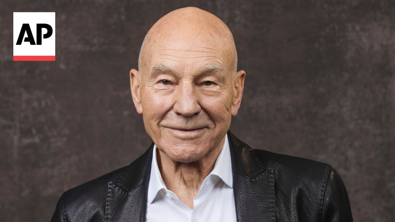 Flowers are placed at Patrick Stewart's Walk of Fame star (Video)