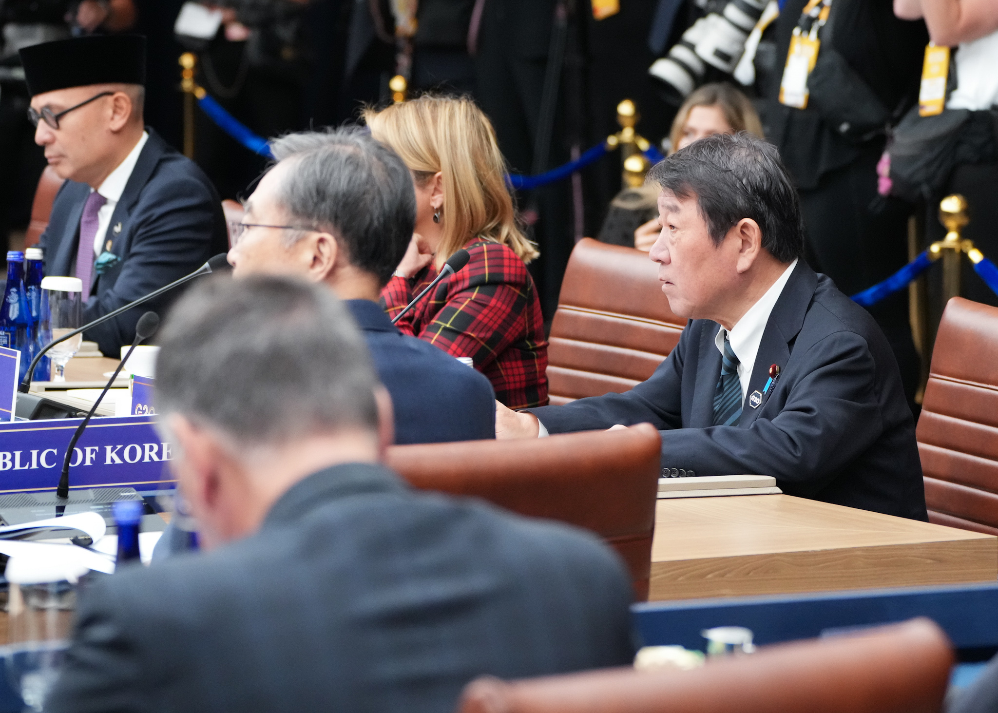 Japan urges G20 to strengthen oil stockpiles